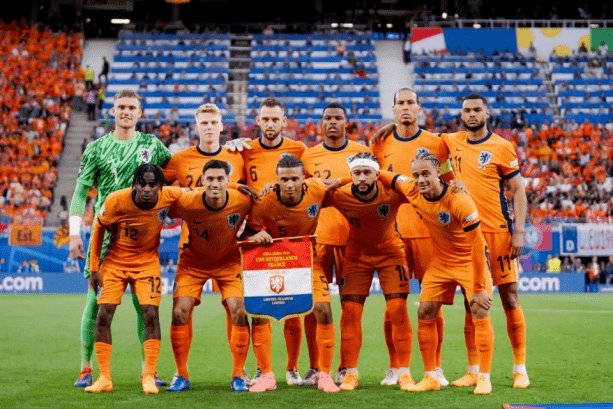 纳托尔力助,周琦空接爆,爱游戏app,爱游戏app,爱游戏官网,爱游戏体育官网,爱游戏体育app