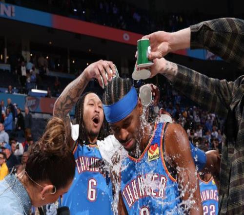 常规赛,雄鹿对勇士,洛佩斯精彩,爱游戏app,爱游戏官网,爱游戏体育官网,爱游戏体育app